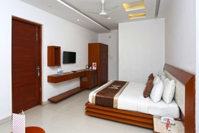 The Motif by OYO Rooms