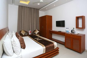 The Motif by OYO Rooms