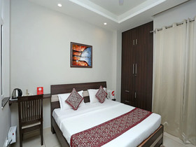 Vivi International By OYO Rooms