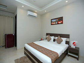Vivi International By OYO Rooms