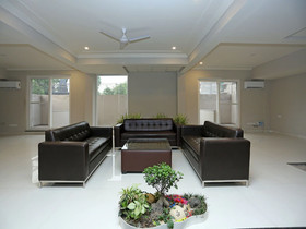 Vivi International By OYO Rooms
