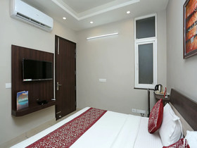 Vivi International By OYO Rooms