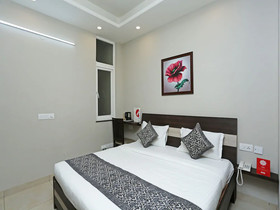 Vivi International By OYO Rooms