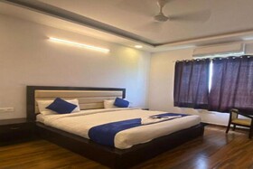 White Rock Hotel