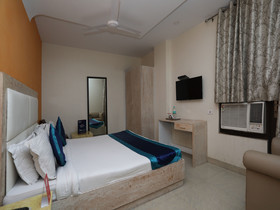 Hotel The RTS by OYO  Rooms