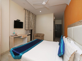 Hotel The RTS by OYO  Rooms