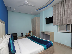 Hotel The RTS by OYO  Rooms