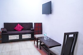Roomshala Hotel Ashoka Palace