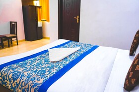 Roomshala Hotel Ashoka Palace