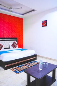 Roomshala Hotel Ashoka Palace