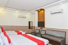 Airport Hotel Golden Jindal
