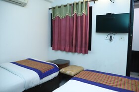 Airport Hotel Golden Jindal