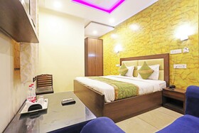 Airport Hotel Redstone