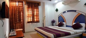 Anoop Hotel
