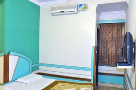 Anoop Hotel