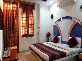 Anoop Hotel