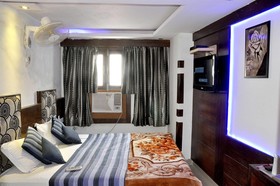 Anoop Hotel