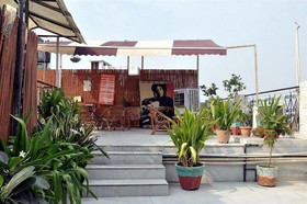 Anoop Hotel