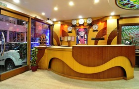 De Holiday International