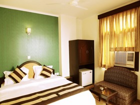 Delhi Mahal by OYO