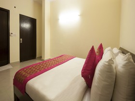 Delhi Mahal by OYO