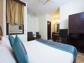 Delhi Mahal by OYO