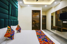 Fabexpress Baba's Inn