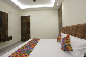 Fabexpress Baba's Inn