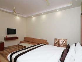 Green Palms Hotel