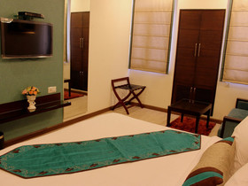 Hotel Amrapali Grand