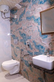 Hotel Amrit