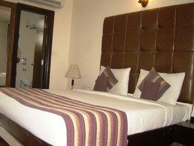 Hotel Anand Retreat