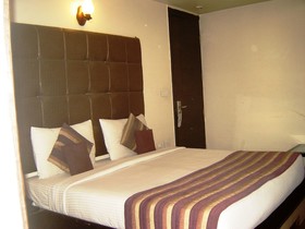 Hotel Anand Retreat