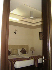 Hotel Anand Retreat