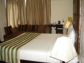 Hotel Anand Retreat