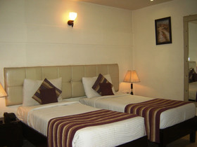 Hotel Anand Retreat