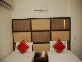 Hotel Arpit Palace
