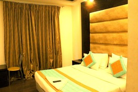 Hotel Benz International