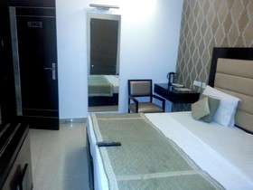Hotel Delhi Pride