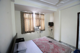 Hotel Dhawan