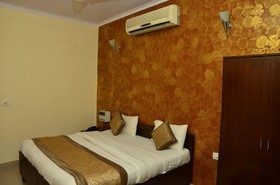 Hotel Global Inn