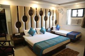 Hotel Glow Inn