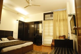 Hotel Grand Ffour