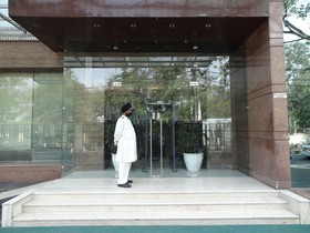 Venizia Sarovar Portico