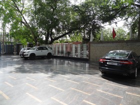 Venizia Sarovar Portico
