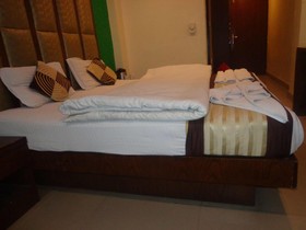 Hotel Guruvas Inn