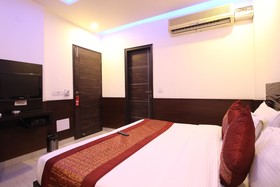 Hotel Hill Palace