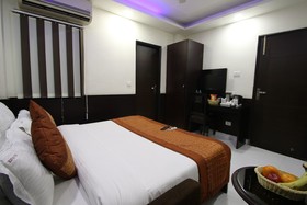 Hotel Hill Palace