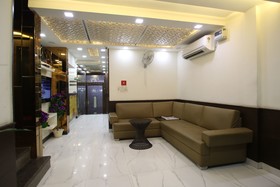 Hotel Hill Palace
