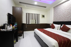 Hotel Hill Palace